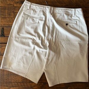 Men’s size 38 O’Neill shorts